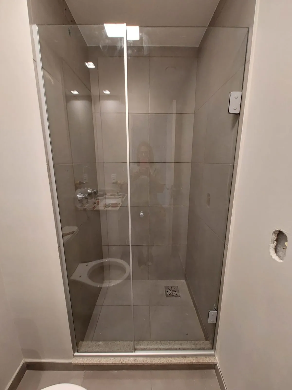 Box de vidro de 3 folhas com transpasse